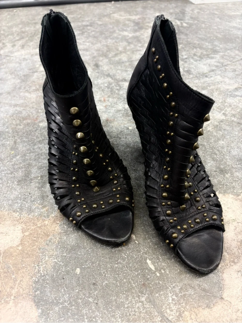 Kenneth Cole Black Leather Studded Open Toe Zip Ankle Bootie Women's 8.5